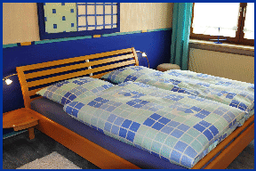 Schlafz-blau+RG+web-blau